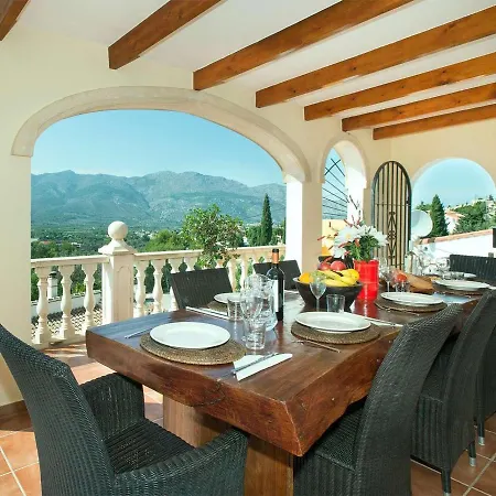 Casa Del Bosque Villa *