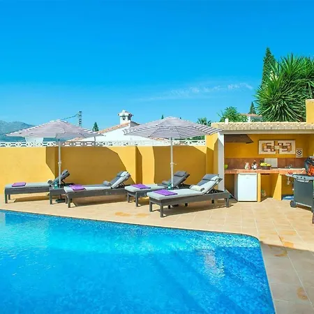 Vila Casa Del Bosque